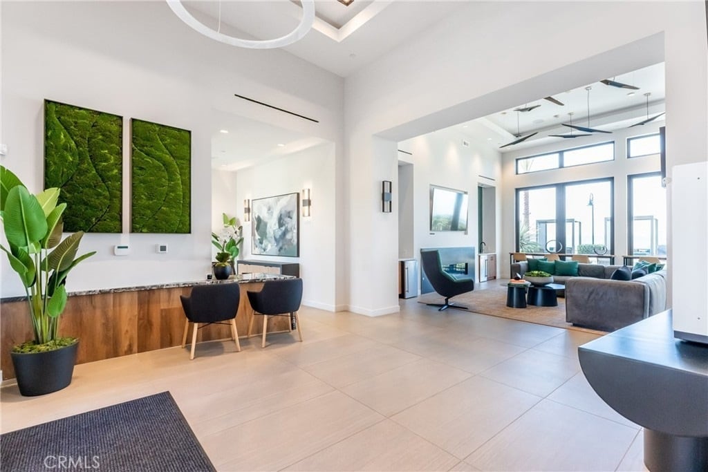 More club spaces - 590 Catalonia