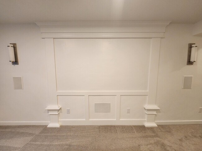 Building Photo - 14928 Messi St