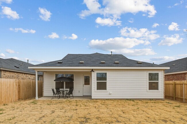 Building Photo - 591 Sormonne Lp