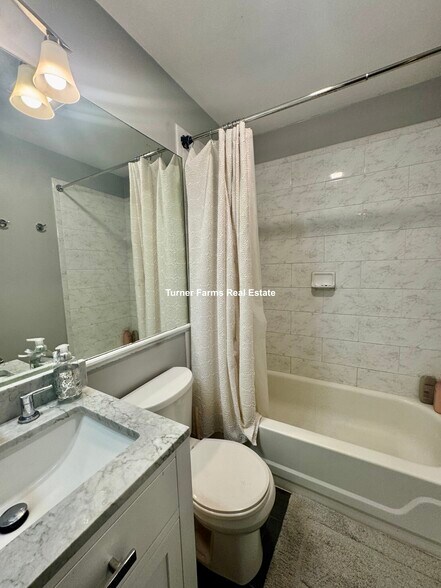 Building Photo - 469 Massachusetts Ave