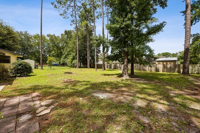 Building Photo - 1091 Boone Ave