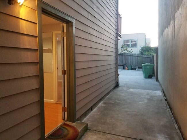 Building Photo - OPEN HOUSE: Thursday (7/31) 6:45pm-7:15pm....