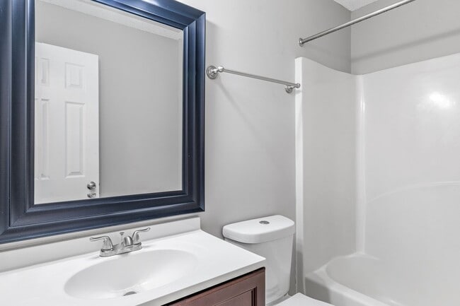 Building Photo - SW - Like New Home! Newer SS Appliances & Cabinets, Ceiling Fans, Blinds, Front Porch and Deck. M...