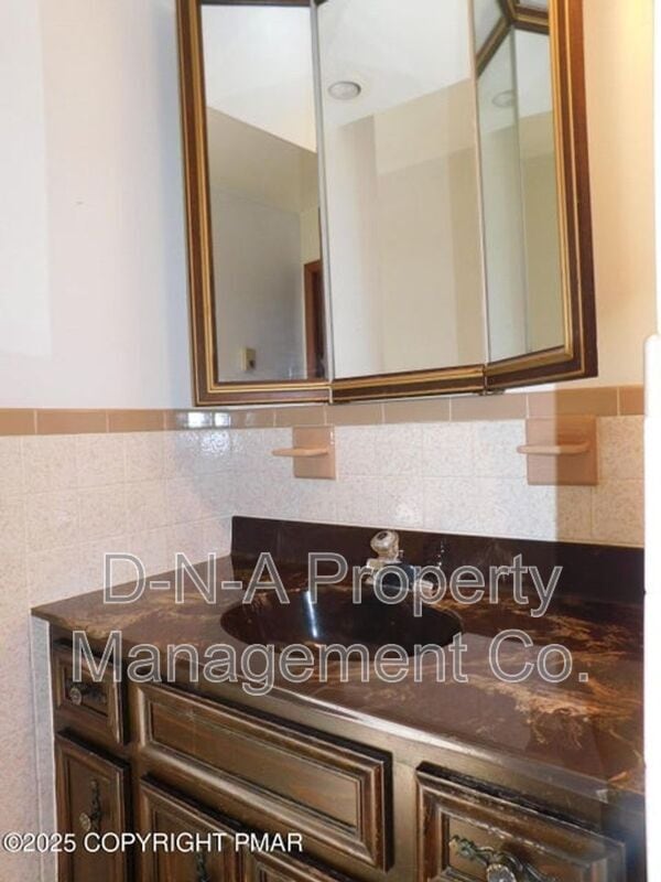 Building Photo - 1134 Scotrun Dr