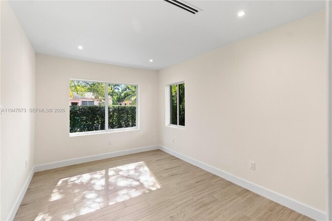 Building Photo - 251 NE 44th St