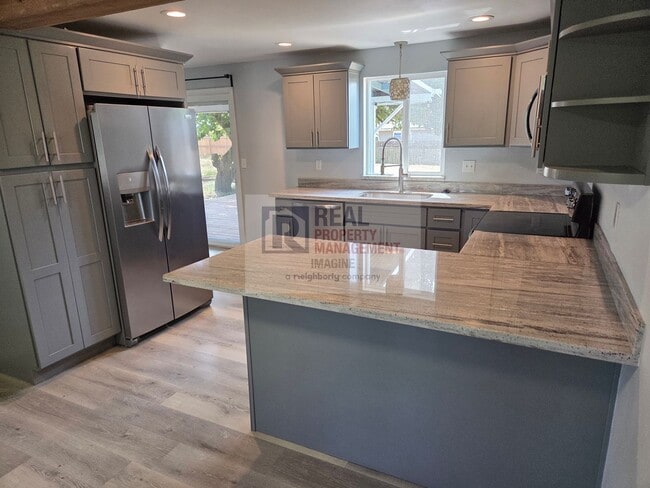 Building Photo - Recently remodeled 3 bedroom, 2.5 bath home