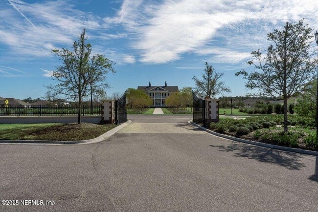 Building Photo - 168 Bronson Pkwy