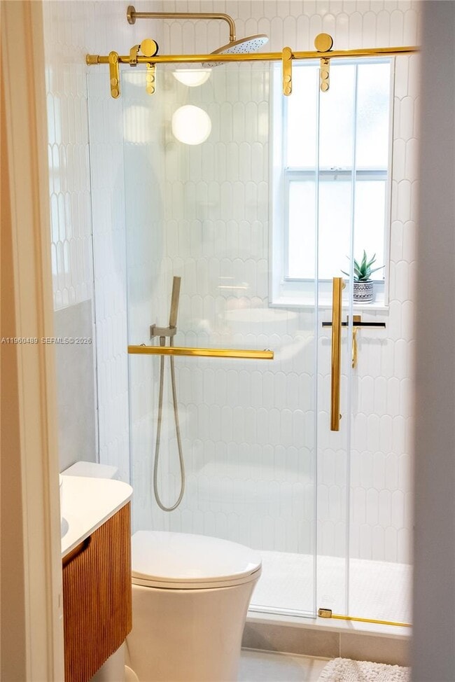 Building Photo - 509 NE 64th St