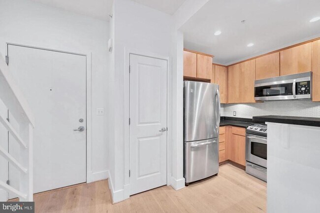 Building Photo - 1209 13th St NW