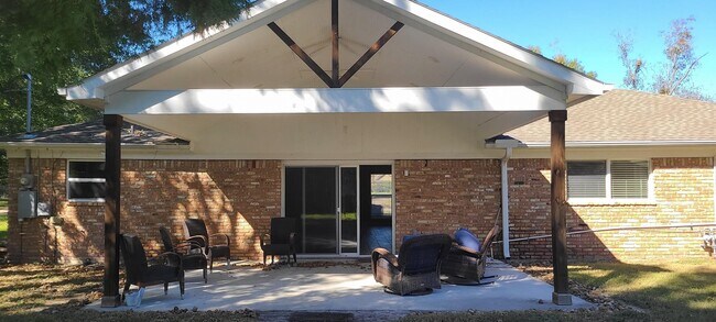 Building Photo - 11123 Hazelhurst Dr