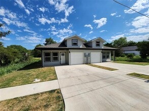 Building Photo - 3120 Hemphill St