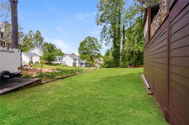 Building Photo - 4609 Pine Harbor Ct NE