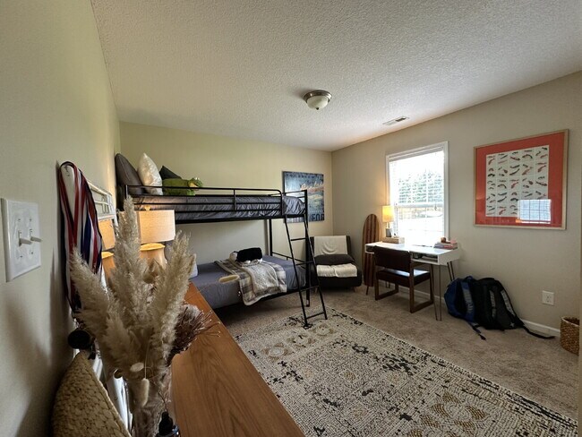 Building Photo - 312 S Brandon Way