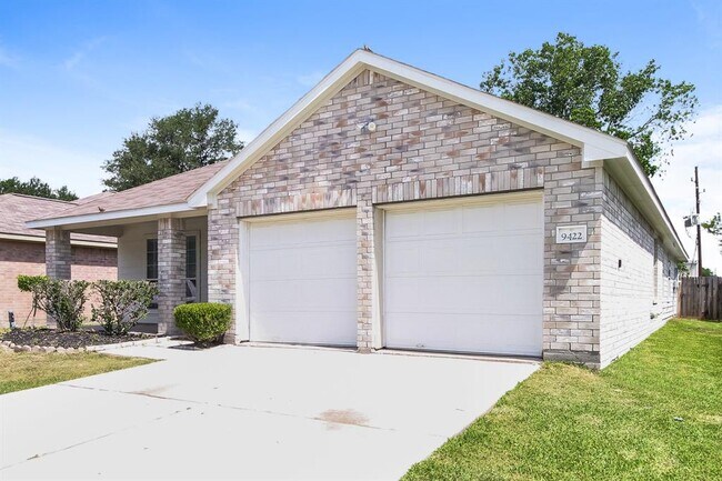 Building Photo - 9422 Camelia Crest Ln