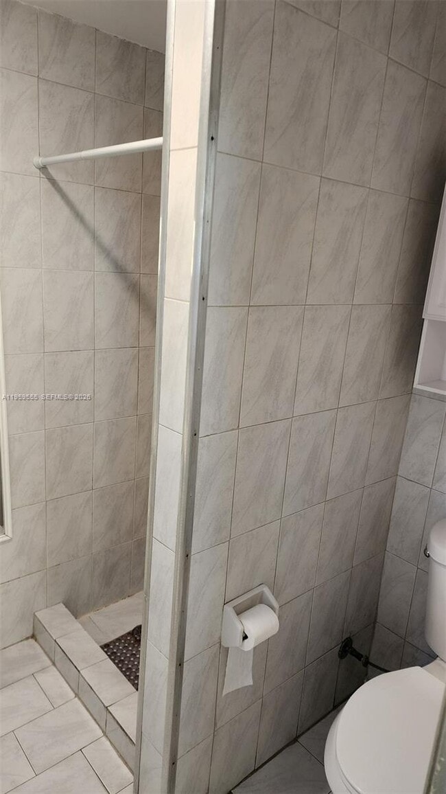 Building Photo - 2272 SW 8th St