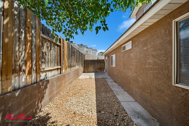 Building Photo - 1058 N 1340 W Cir