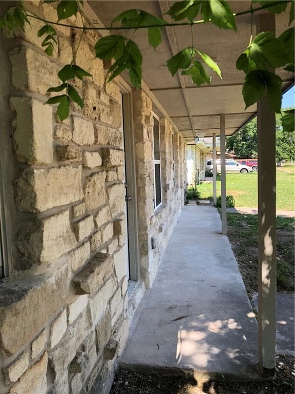 Building Photo - 2211 E Stassney Ln