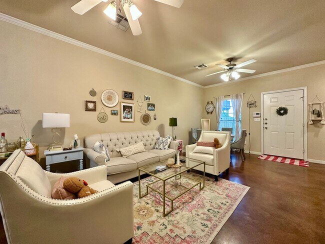 Building Photo - 1418 S 10th St