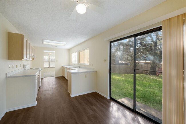 Building Photo - 15838 Secret Trails