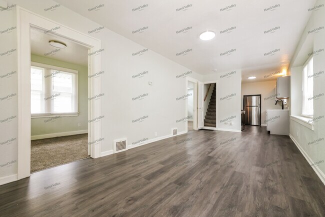 Building Photo - 3117 Jackson Ave