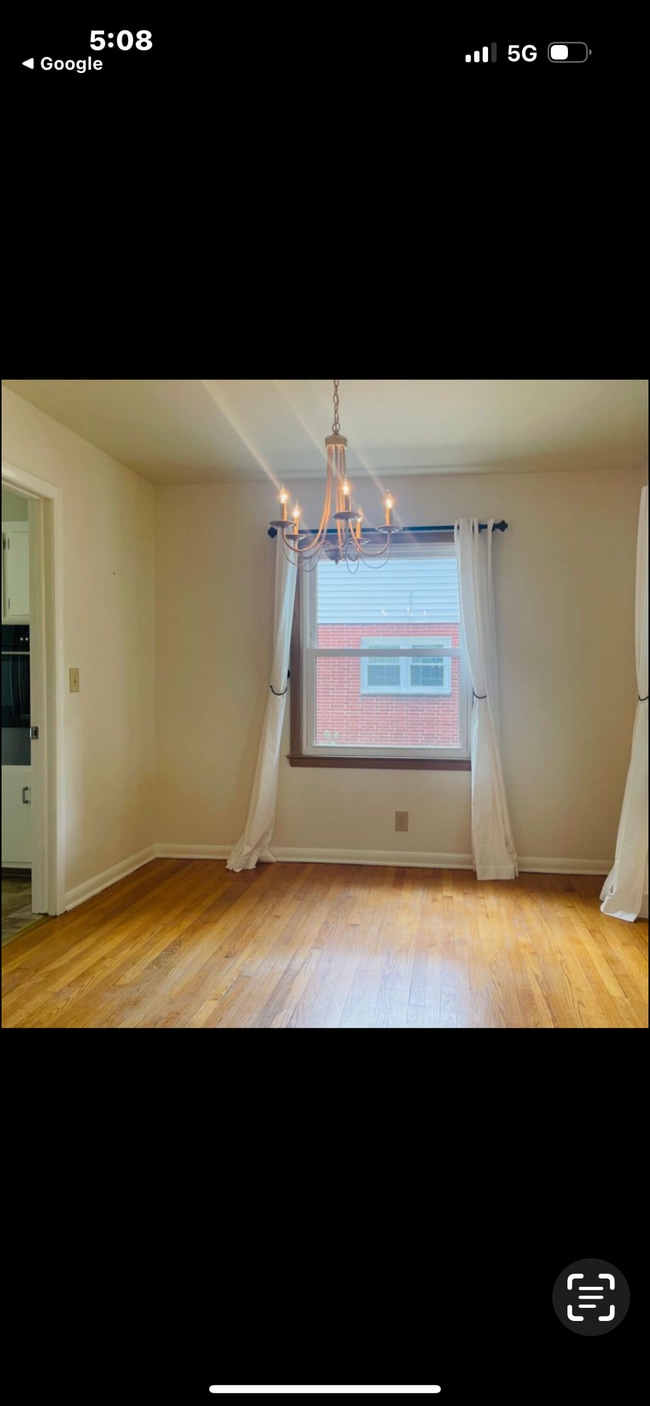 Building Photo - 5550 N Navajo Ave