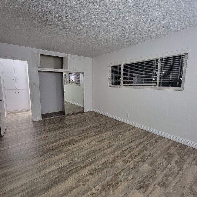 Building Photo - Spacious Beautiful North Park 1 Bed / 1 Bath with Pool