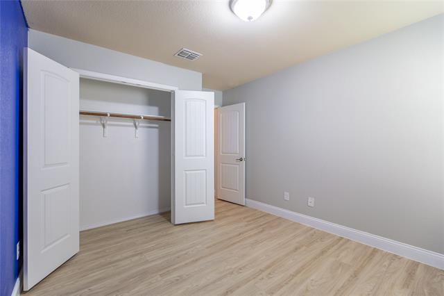 Building Photo - 901 Kiowa Dr
