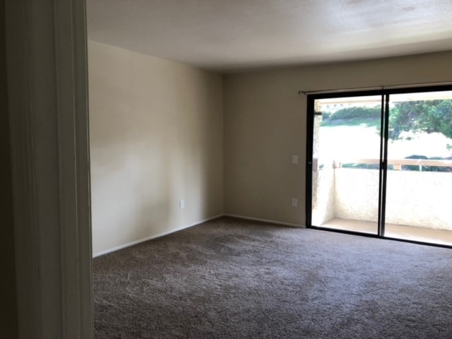 Master bedroom with balcony - 2809 Via Clarez