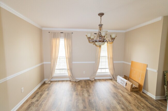 Building Photo - 1802 N Leah Ln