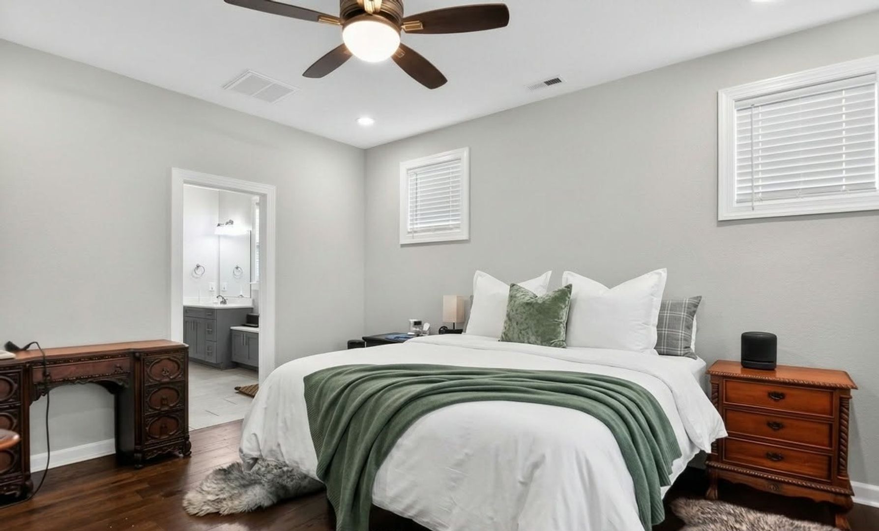 Building Photo - 9538-9513 13th Bay St