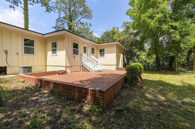 Building Photo - 799 S Pat Thomas Pkwy