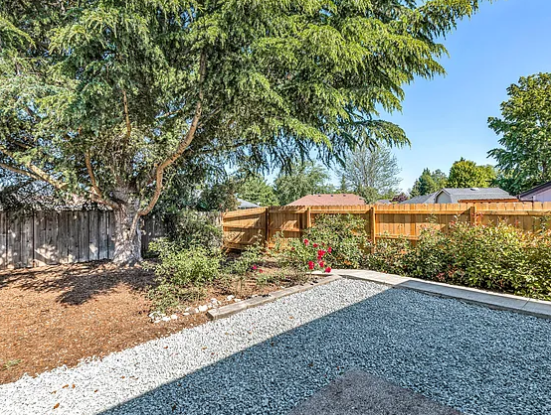 Building Photo - 1744 Sandpiper Dr