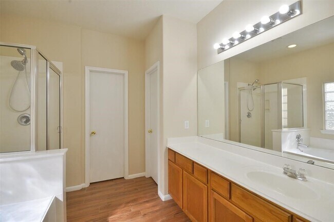 Building Photo - 17210 Mitchell Pass Ln