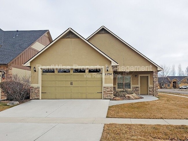 Primary Photo - 2754 Vallin Ave N