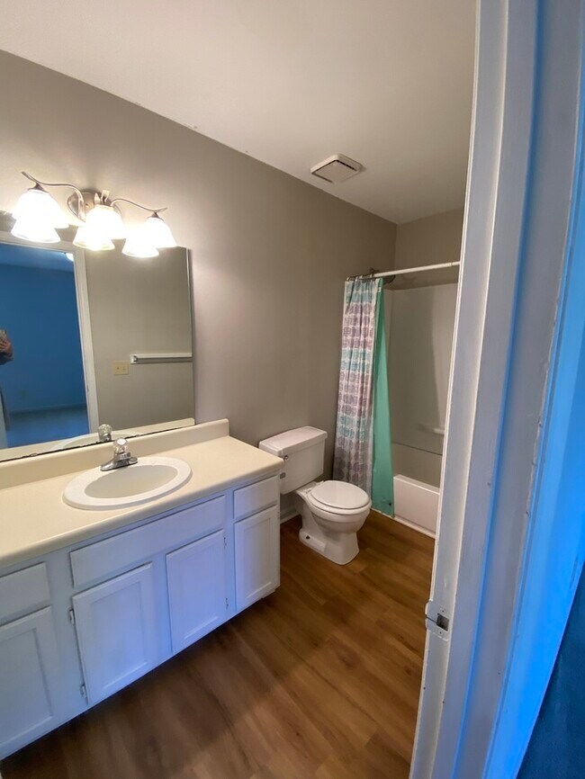 Building Photo - 4036-103 Greenleaf