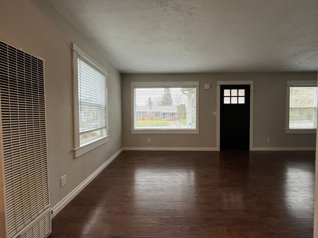 Building Photo - 8001 N Woolsey Ave