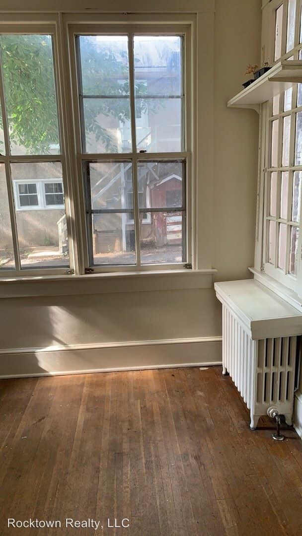 Building Photo - 316 N High St