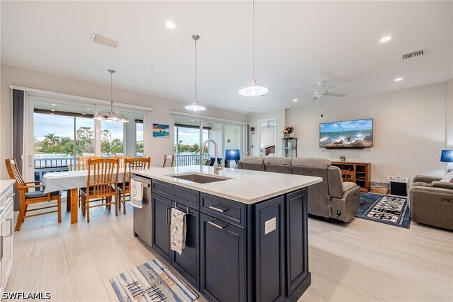 Building Photo - 2555 Seychelles Dr