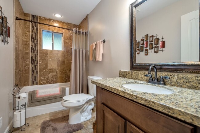 Building Photo - Welcome to this charming 2-bedroom, 2-bathroom house located in Leisure World a 45+ Active Adult ...