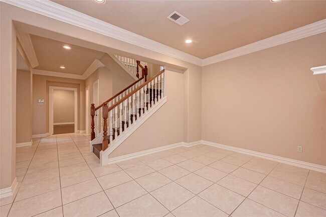 Building Photo - 14426 Summerleaf Ln