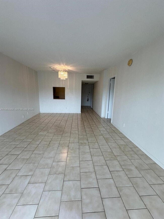 Building Photo - 2200 E Hallandale Beach Blvd