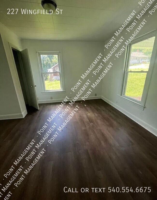 Building Photo - 227 Wingfield St