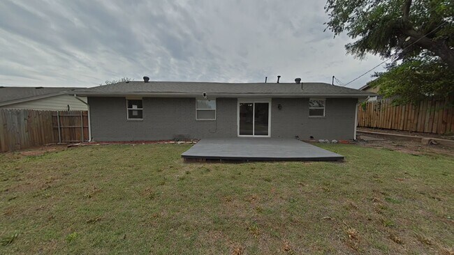 Building Photo - 409 NW 75th St