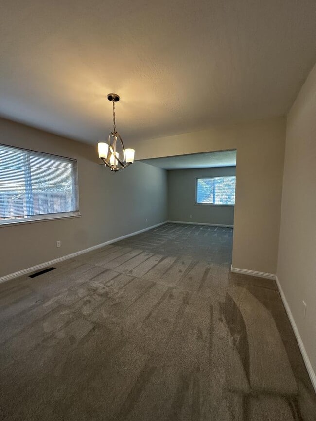 Building Photo - 2035 Dorsch Rd