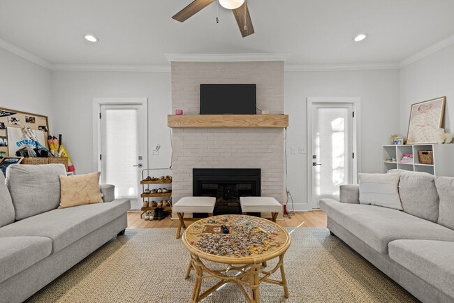 Building Photo - Stunning Fully Renovated 5-Bedroom Home in Desirable Trinity Park, Durham