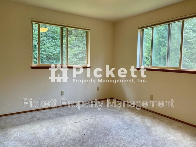 Building Photo - 10659 Wharf Pl NW