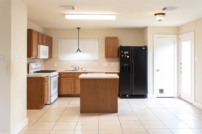 Building Photo - 20923 Patriot Park Ln