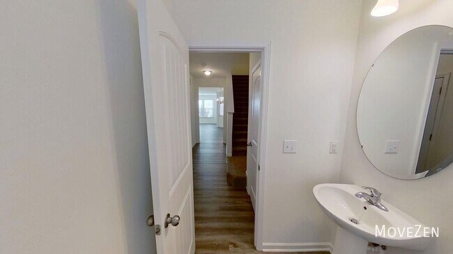 Building Photo - 1728 Shady Oaks Dr