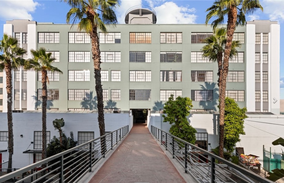 Building Photo - 420 S San Pedro St