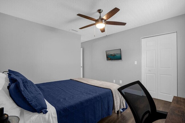 Building Photo - 13930 Heritage Club Dr